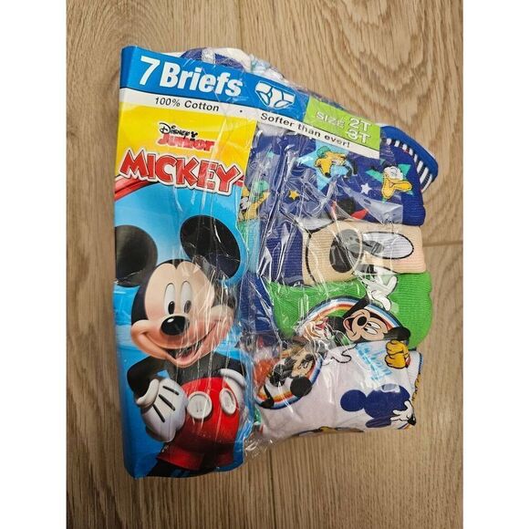 Boys Mickey Mouse Briefs Size 2T-3T - Picture 1 of 3